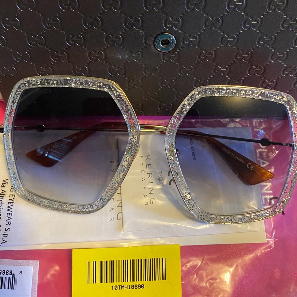 BNWT 100% authentic Gucci sunglasses